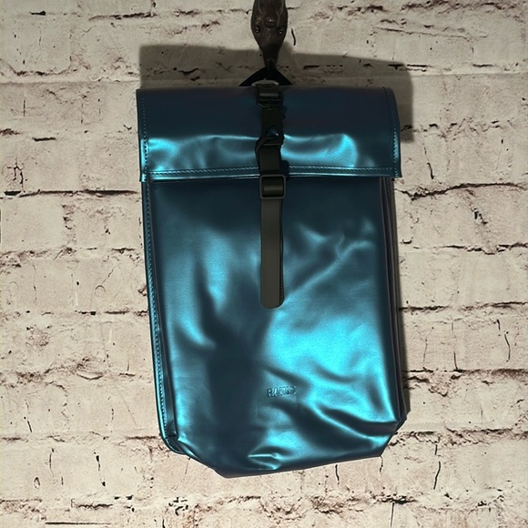 RAINS Rolltop Rucksack Mini - Picture 4 of 9